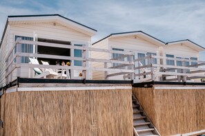 Property grounds - Luxe beach lodges in Wijk aan Zee | Vakantie op het strand! (Wijk aan Zee)