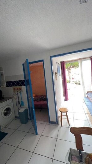 1 bedroom, iron/ironing board, bed sheets