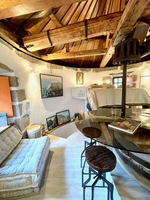 House | 1 bedroom