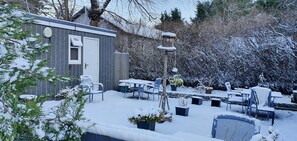 屋外ダイニングエリア
