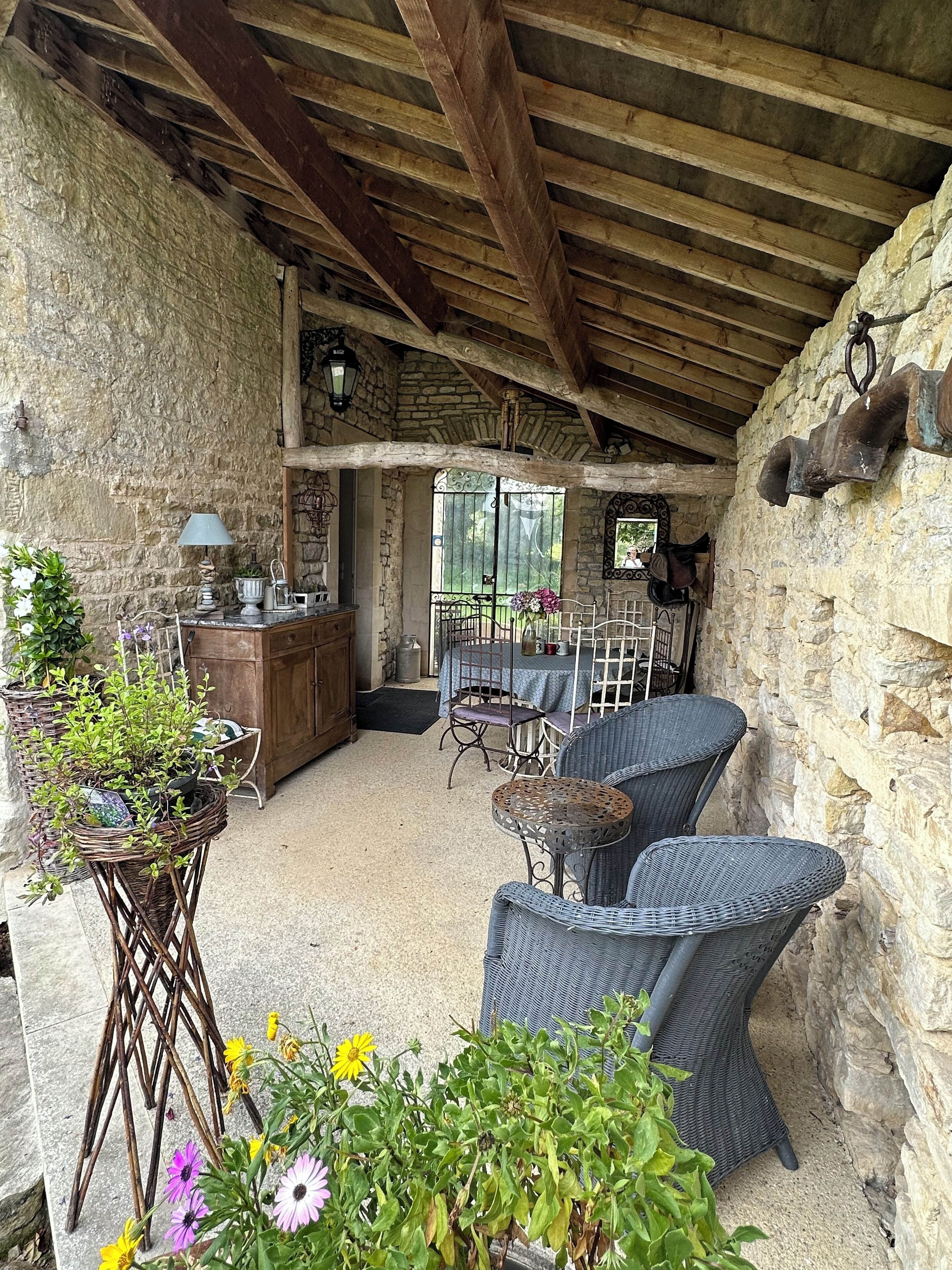 Cosy 4-8 people cottage in the country but walking distance from Bayeux