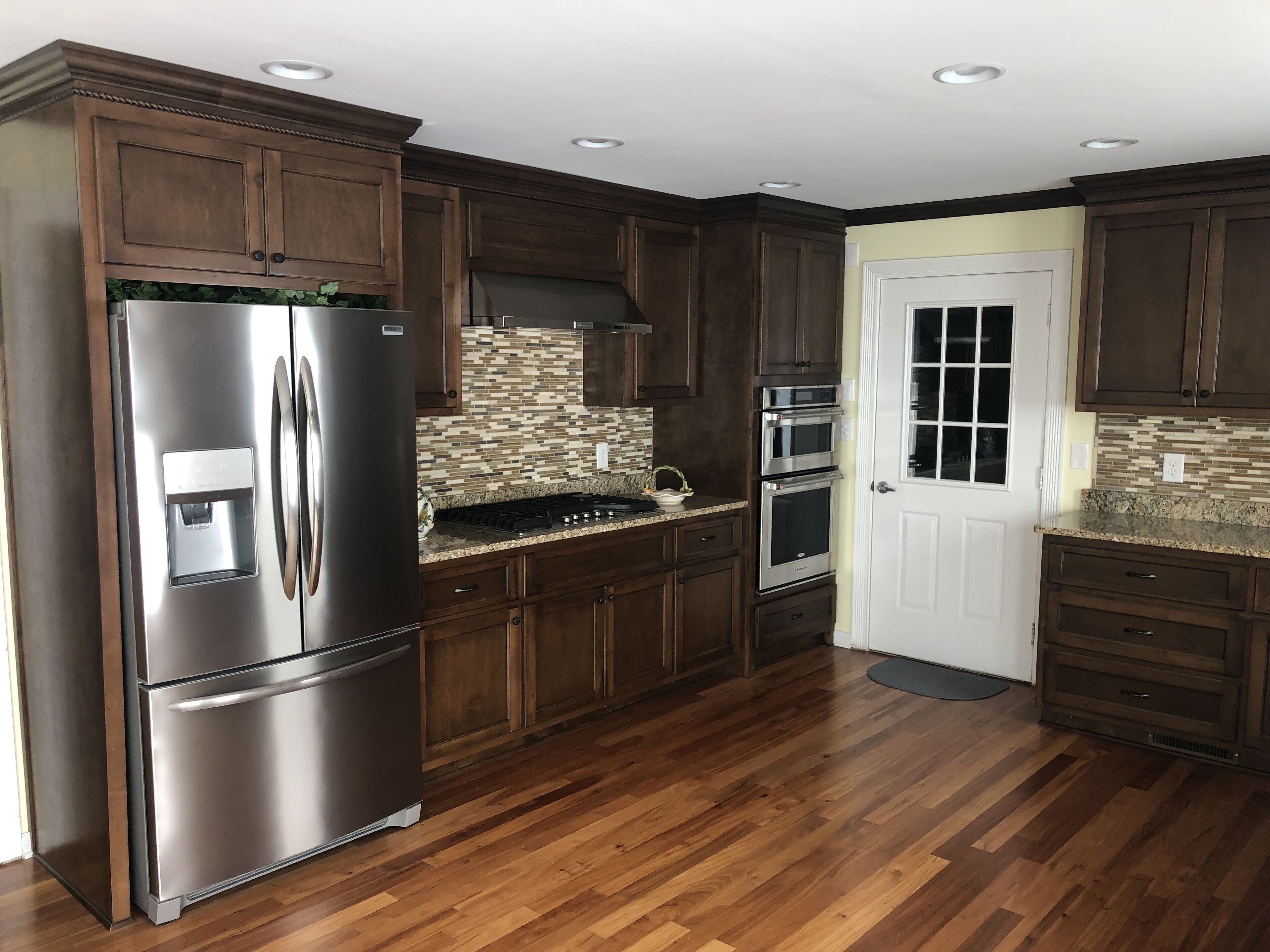 Stunning Lake Chalet close to Margaritaville & Aqualand (NEW!!!)