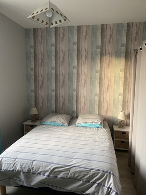 4 Schlafzimmer, Bügeleisen/Bügelbrett, Babybetten, kostenloses WLAN