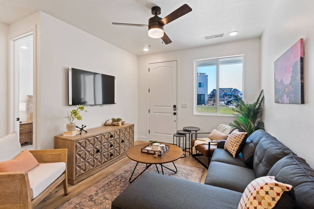 Sun & Fun #89 by RedAwning