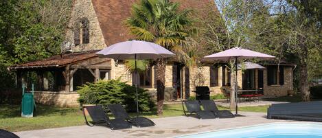 Ulkouima-allas, lämmitetty uima-allas