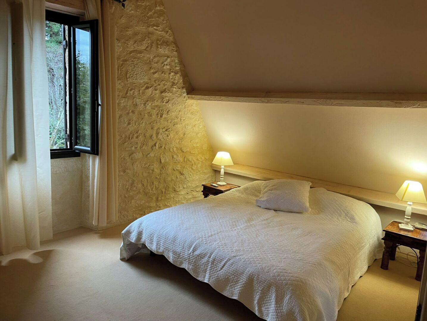 5 chambres, fer et planche à repasser, lit parapluie, Wi-Fi gratuit