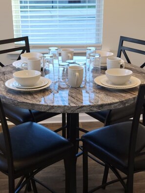 تناول الطعام