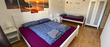 2 bedrooms, free WiFi, bed sheets