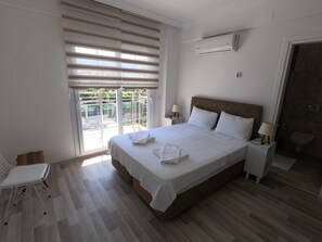 6 Schlafzimmer, Bügeleisen/Bügelbrett, kostenloses WLAN, Bettwäsche