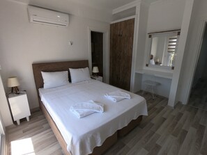 6 Schlafzimmer, Bügeleisen/Bügelbrett, kostenloses WLAN, Bettwäsche
