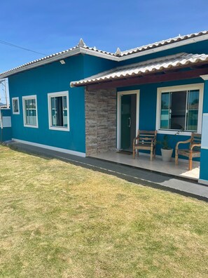 Exterior - Complete house one block from the beach. (RJ)