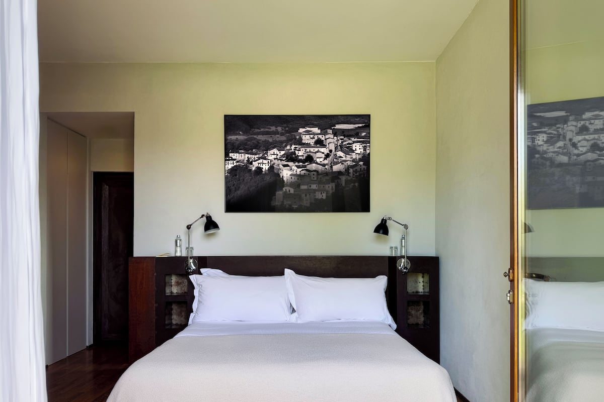 Egyptian cotton sheets, premium bedding, down comforters