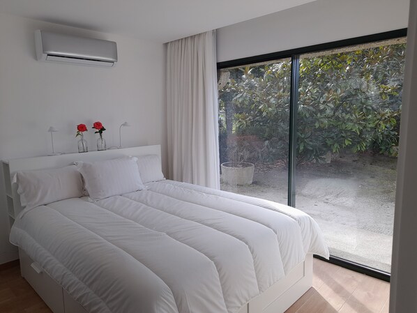 1 slaapkamer, een bureau, gratis wifi, beddengoed