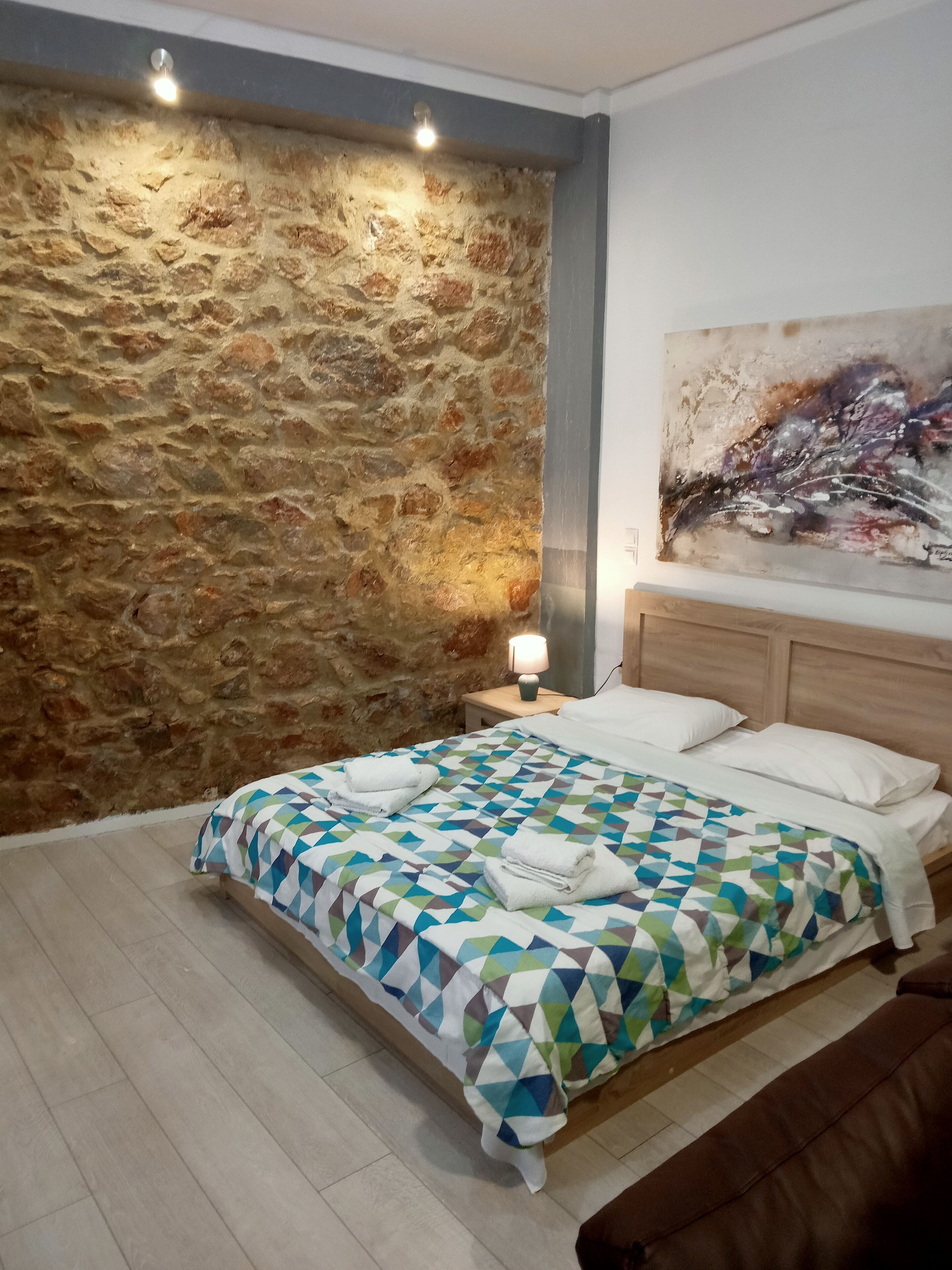 Koukaki - close to Acropolis (Stone apartment)