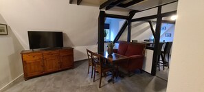 Unclassified image, 4 of 11, button - Beautiful central vacation apartment in the Alte Schmiede Winsen (Luhe) (Winsen (Luhe))