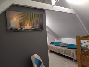 1 habitación, escritorio y insonorización 