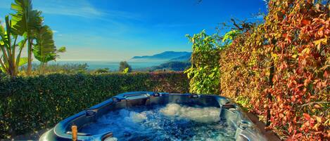 مغطس سبا خارجي