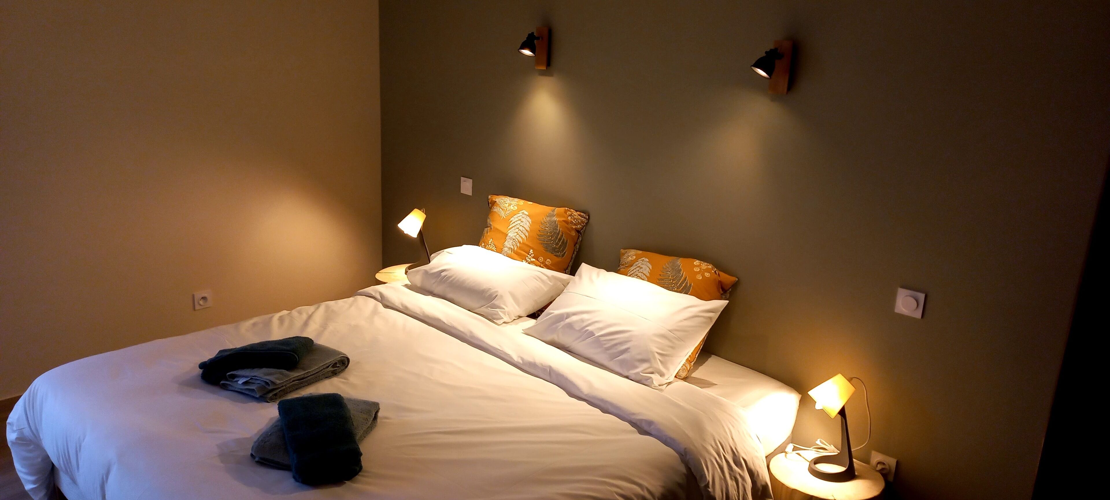 Maison de vacances avec piscine et vue exceptionnelle sur la vallée du Rhône