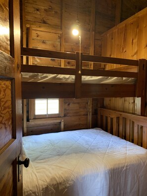 5 bedrooms, free WiFi, wheelchair access