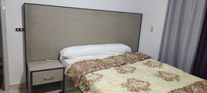 3 bedrooms - Warm apartment, Spacious living room with cozy dining area,3 beautiful bedrooms. (Dahab)
