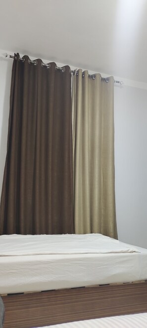 3 camere