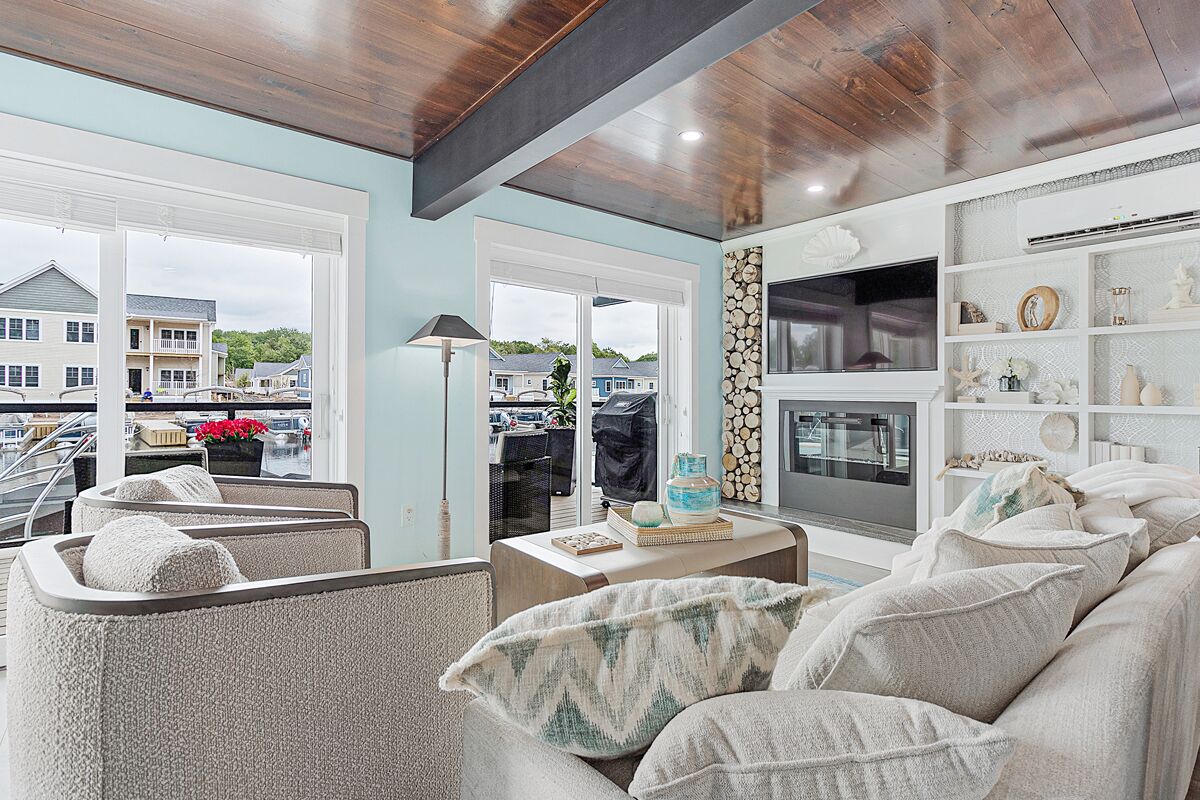 The LUX Boat House at the Cove-Sylvan Beach NY