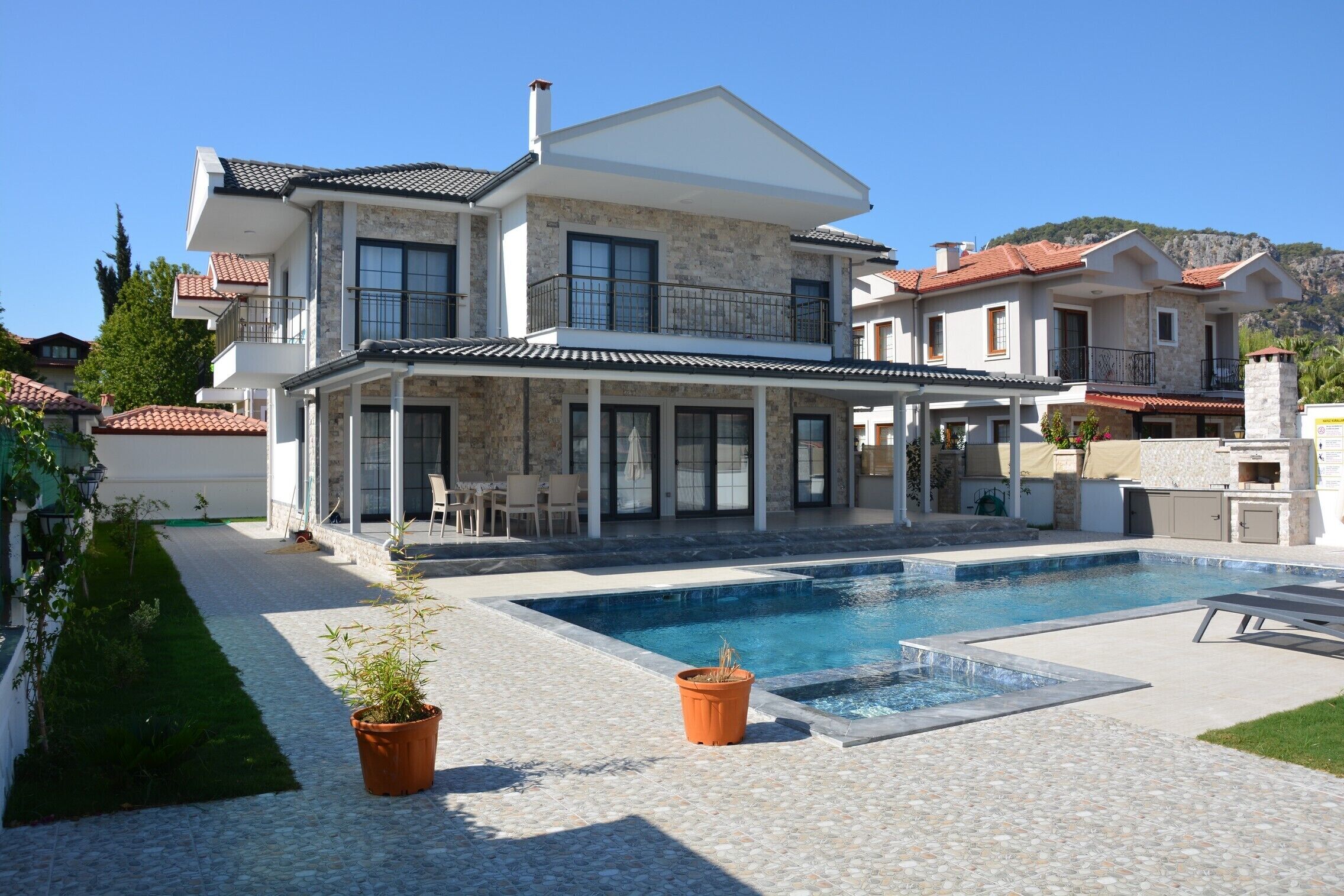 LUXURIOUS BEAUTIFUL 4 BEDROOM PRIVATE POOL VILLA IN DALYAN GULPINAR BEST AREA!!