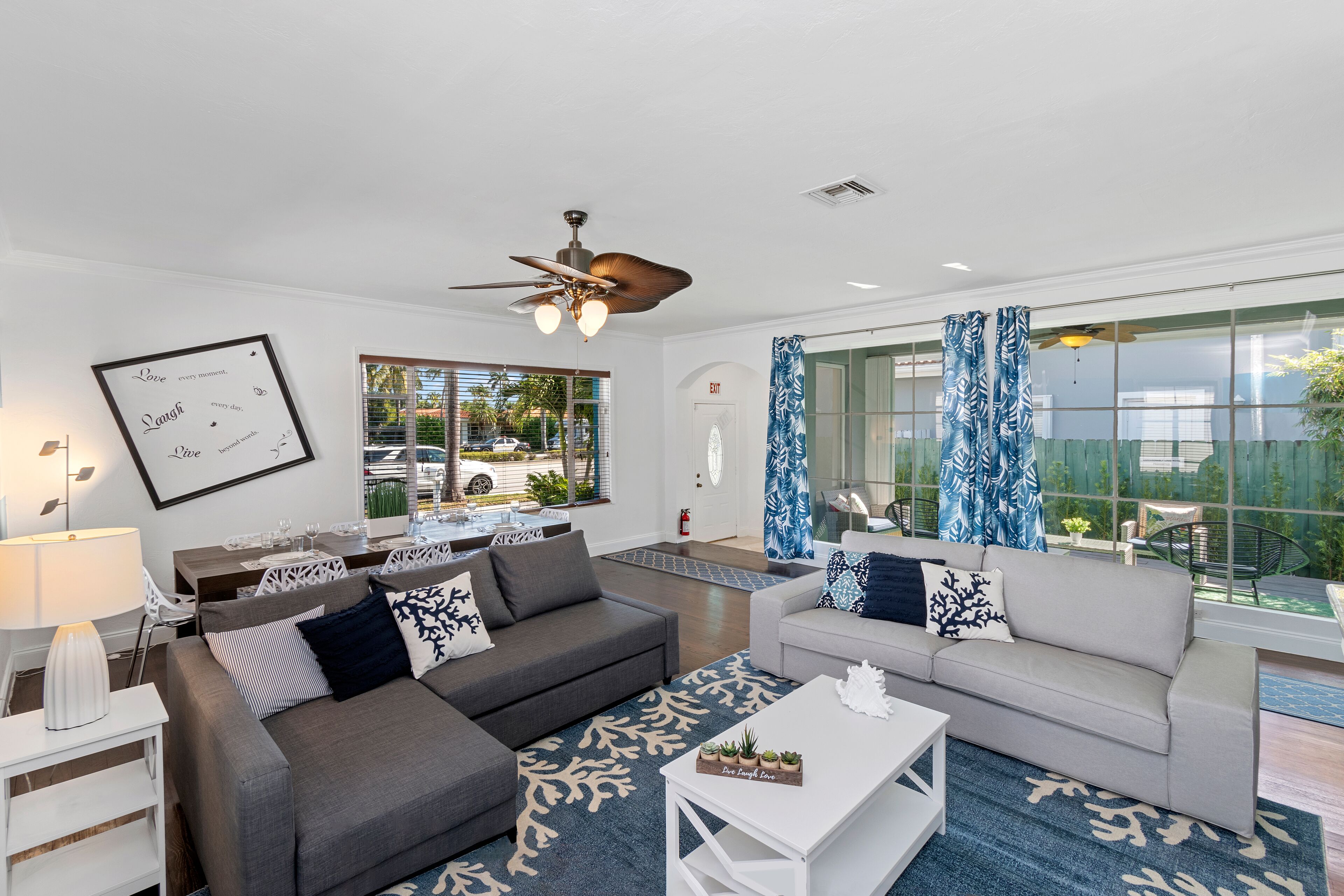 NEW Downtown Historic Gem★A+ location★ Beach shops