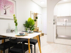 Dining - Pink Azure apartment (Torrevieja)