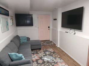 Smart TV, video library - Lovely Basement Suite-2 bedrooms/1 bath with FULL kitchen and laundry!!! (West Jordan)