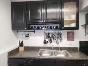 Fridge, microwave, oven, stovetop - Lovely Basement Suite-2 bedrooms/1 bath with FULL kitchen and laundry!!! (West Jordan)