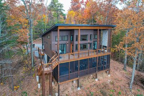 Exterior - NEW! Modern, Lux, Entertainment Deck, 3 Fireplaces, GSMNP (Sevierville)