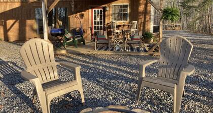 Sawmill Cabin - 8 miles to TIEC