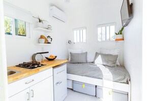 1 chambre, fer et planche à repasser, accès au Wi-Fi (inclus)