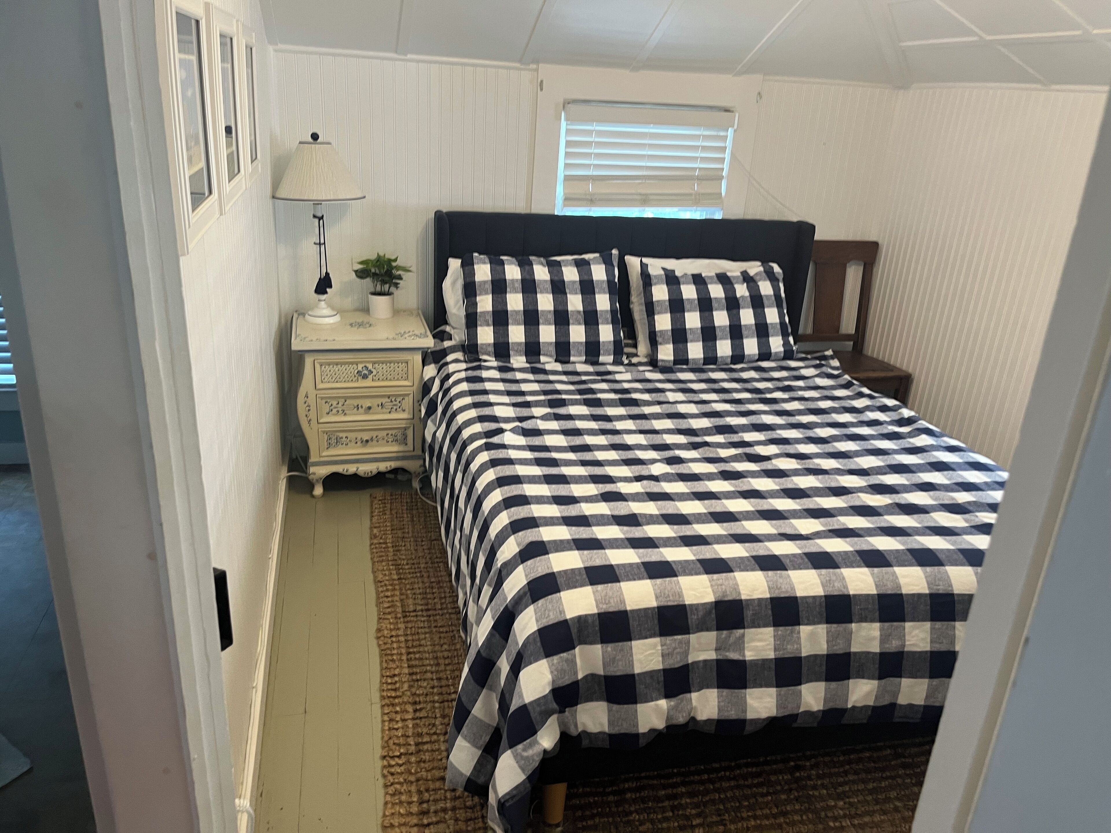 4 bedrooms, travel crib, free WiFi, bed sheets
