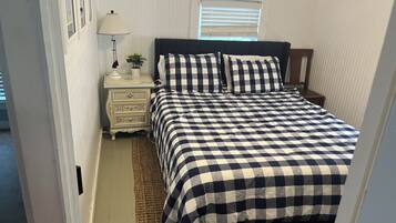 4 bedrooms, travel crib, free WiFi, bed sheets