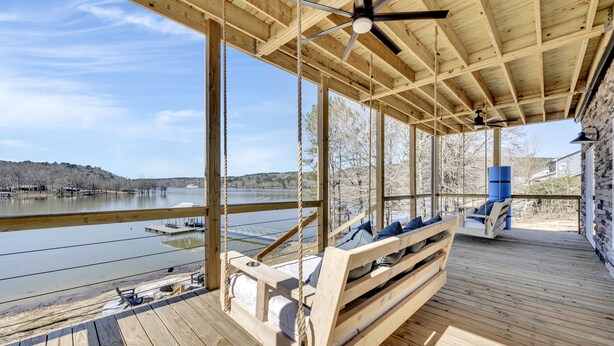 Terrace/patio - Rusted Roots Retreat NEW build with amazing furnishing on Smith Lake (Crane Hill)