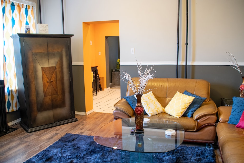 Beautiful 2 Bedroom Apt near PHL Airport/95
