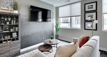 Skyline Stay - Near Downtown & Zoo+ Garage+Rooftop