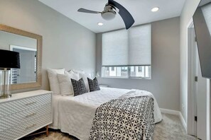 2 habitaciones, tabla de planchar con plancha, wifi y ropa de cama 