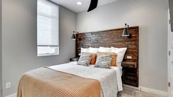 2 chambres, fer et planche à repasser, Wi-Fi, draps fournis