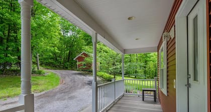 Lakefront Serenity in the Catskills near All Star Village