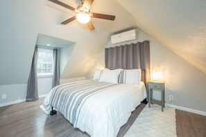 4 soverom, strykejern/-brett, reiseseng for barn og wi-fi