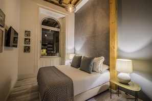 Standard Double Room | Premium bedding, soundproofing, travel crib, free WiFi - Bachareis Charming HOuse (Figueira da Foz)