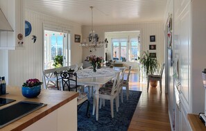 Dining - Gorgeous home in Fjell with WiFi (Fjell)