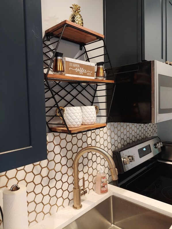 Fridge, microwave, oven, coffee/tea maker