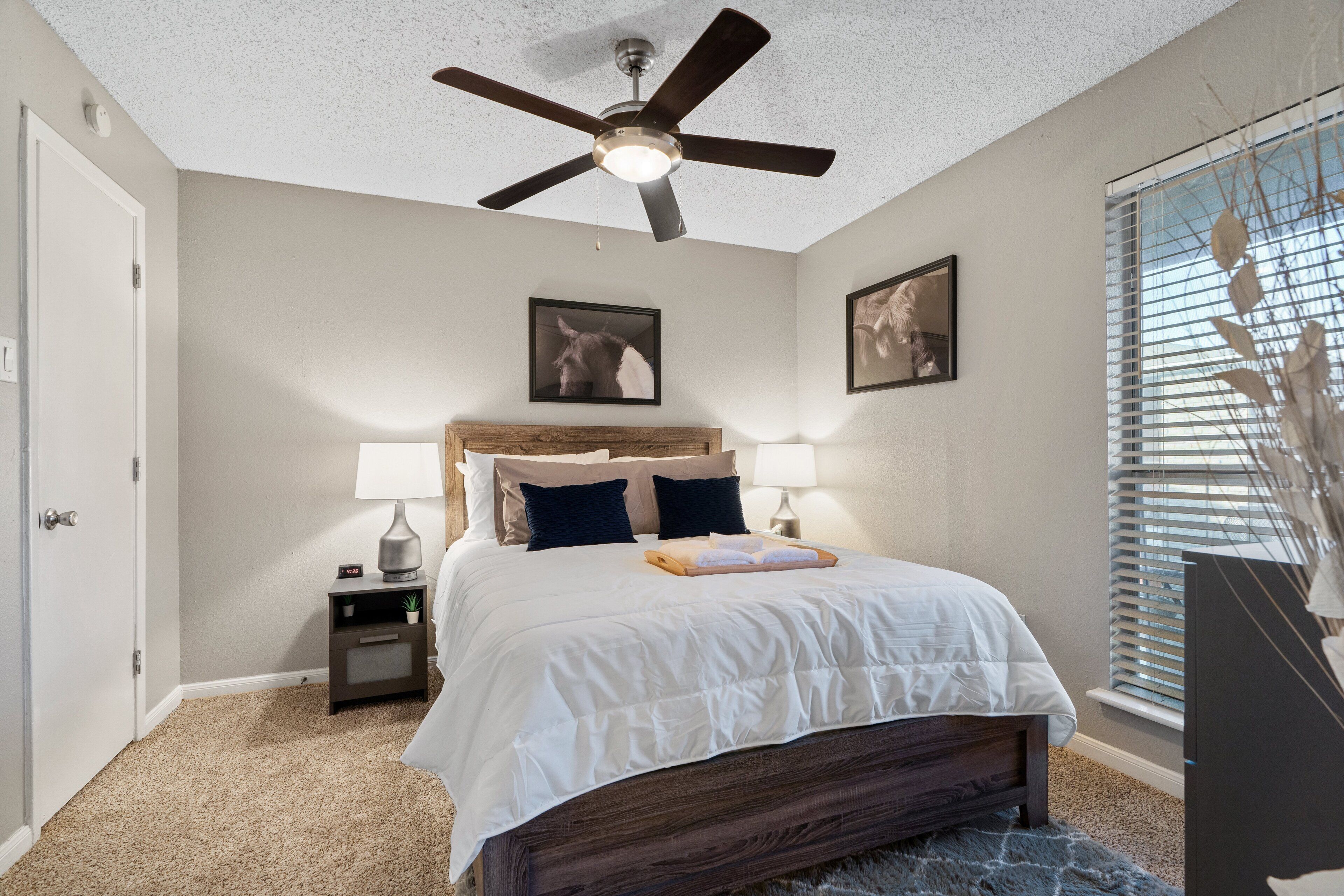 COMFY ONE BEDROOM W/POOL & FREE PARKING