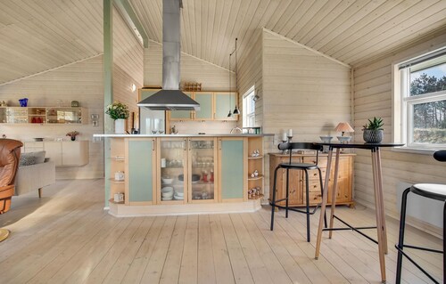 Lovely home in Hals with kitchen