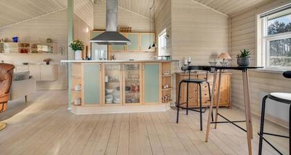 Lovely home in Hals with kitchen