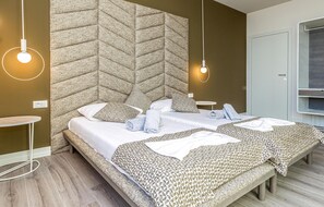 4 bedrooms, travel cot, free WiFi, bed sheets